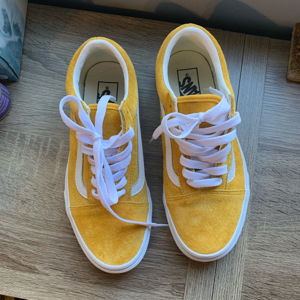 Vans old school scotchgard yellow. Only worn once size 7 women